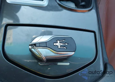 2015 Maserati Ghibli z USA, uszkodzony, nr VIN ZAM57XSA2F1156992